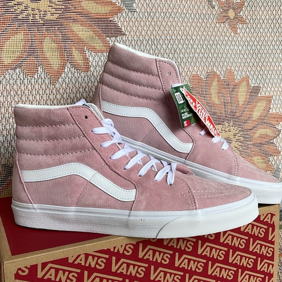 Vans Men’s Sk8-Hi
Pig Suede Zephyr
VN0A4EVT2PT
Sneakers - Picture 6 of 16